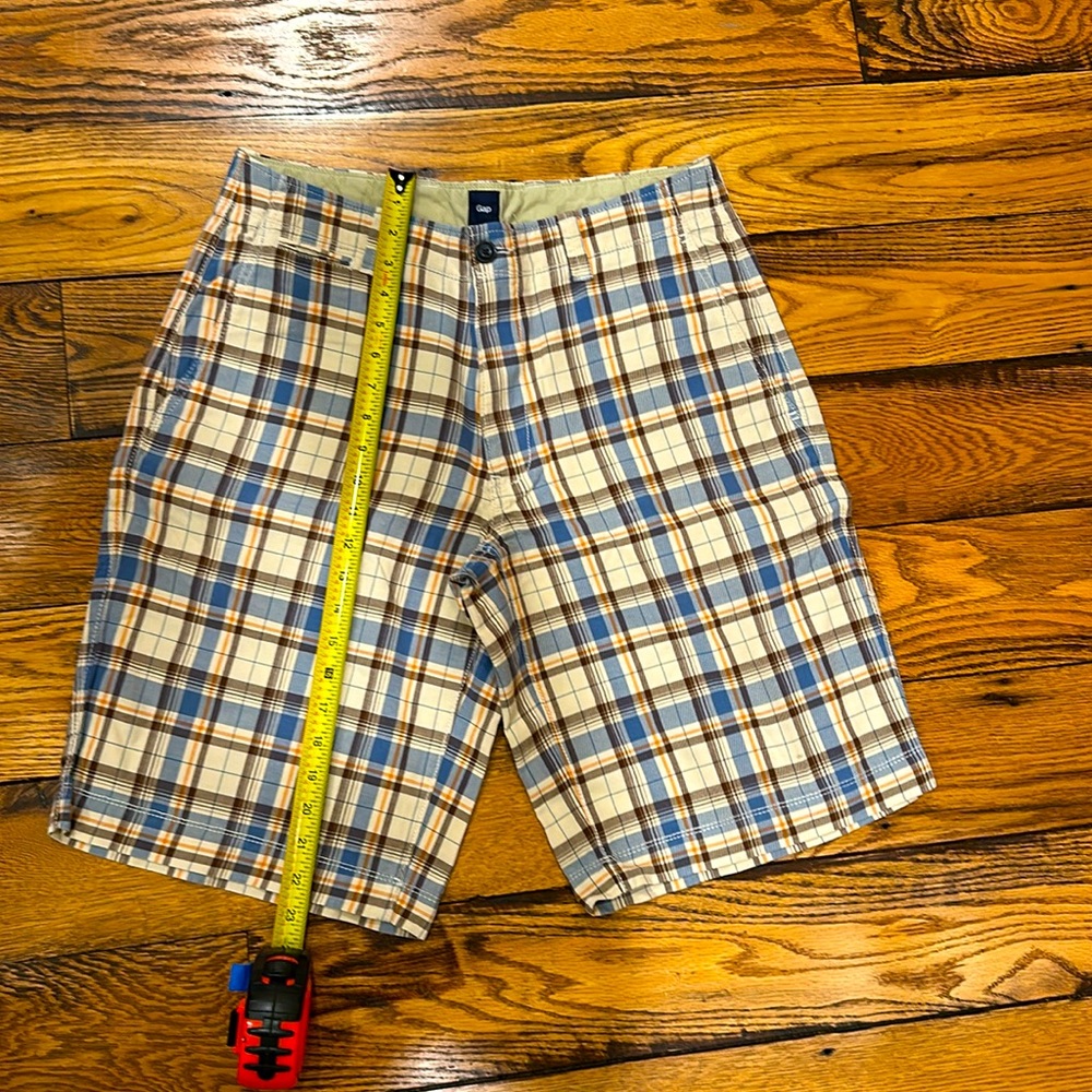 GAP MENS PLAID COTTON FLAT FRONT SHORTS WITH BACK POCKETS THAT SNAP SIZE 32 - Picture 2 of 7